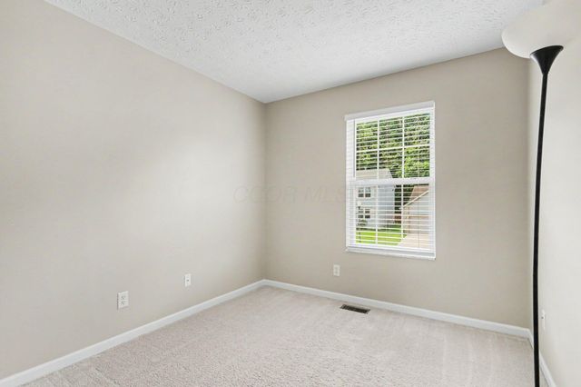 7872 Fairfax Loop Drive, Blacklick, OH 43004