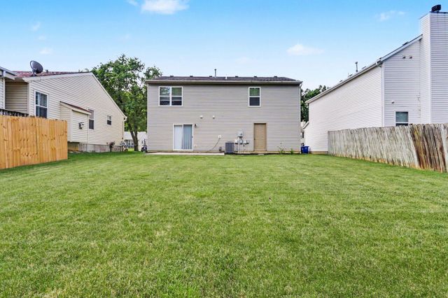 7872 Fairfax Loop Drive, Blacklick, OH 43004