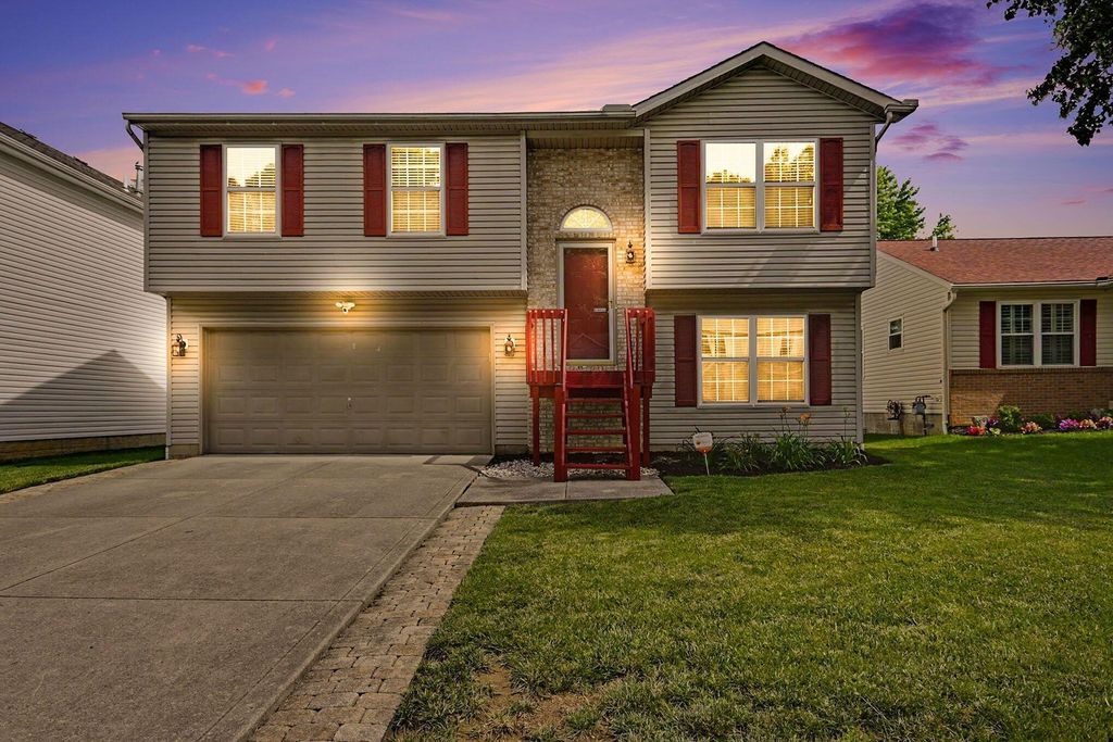 7872 Fairfax Loop Drive, Blacklick, OH 43004