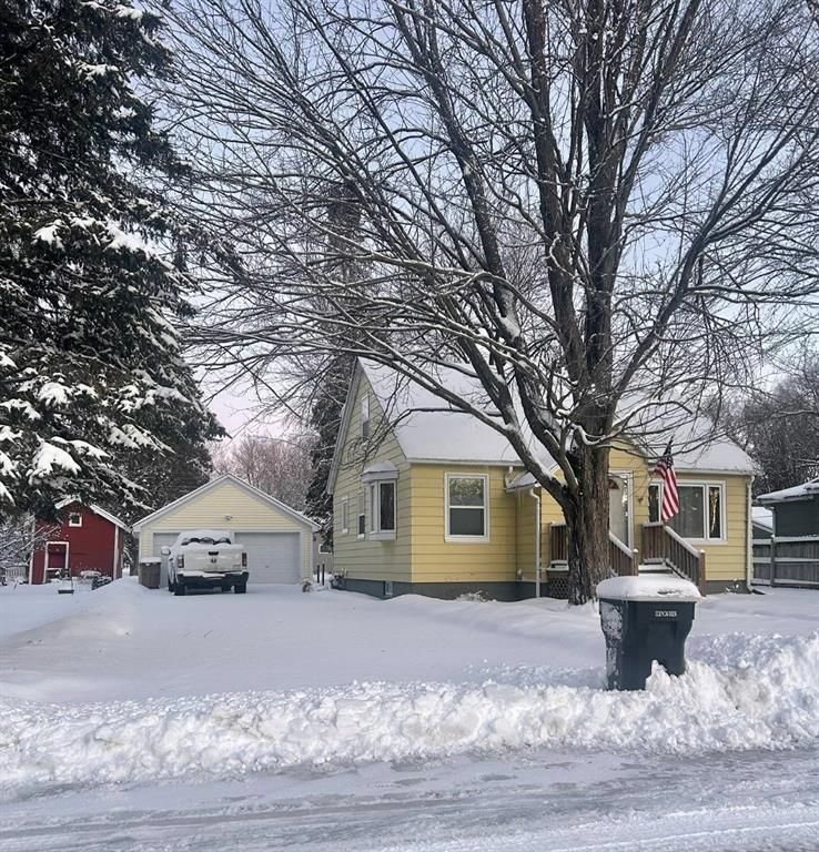 319 Eva Street, Chippewa Falls, WI 54729