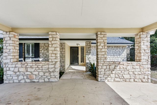 503 Hackberry ST, Lockhart, TX 78644