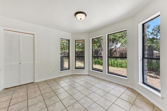 503 Hackberry ST, Lockhart, TX 78644