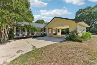 503 Hackberry ST, Lockhart, TX 78644