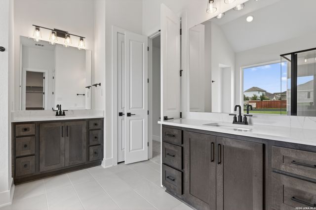 127 Megan's Point, Castroville, TX 78009