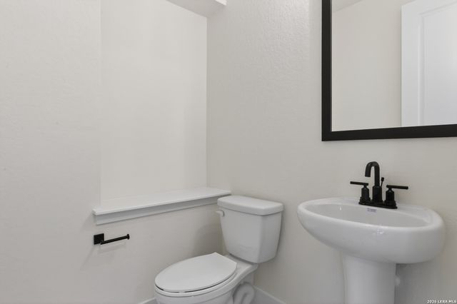 127 Megan's Point, Castroville, TX 78009