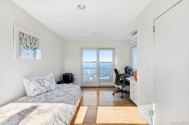 32 Dune, Westhampton Beach, NY 11978