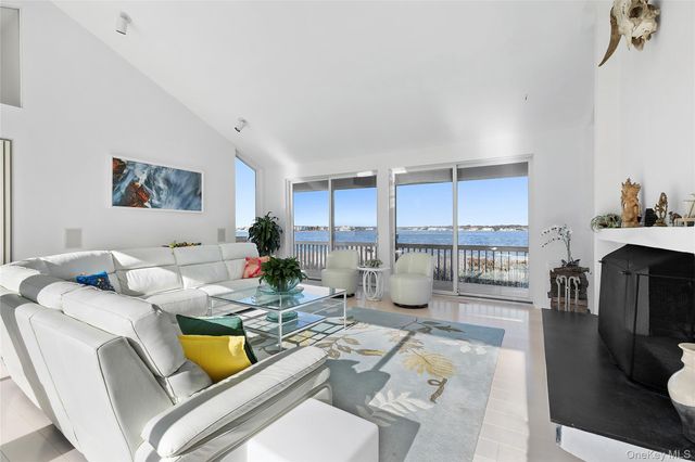 32 Dune, Westhampton Beach, NY 11978