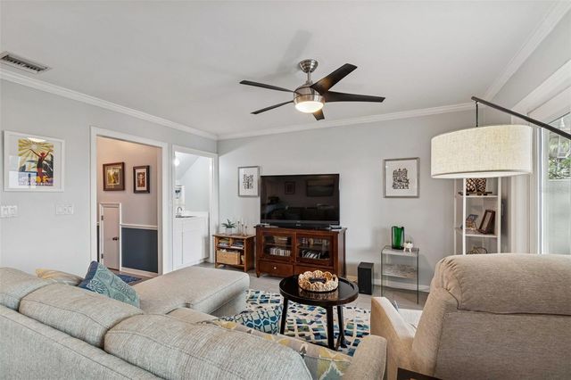 2417 W JETTON AVENUE, Tampa, FL 33629