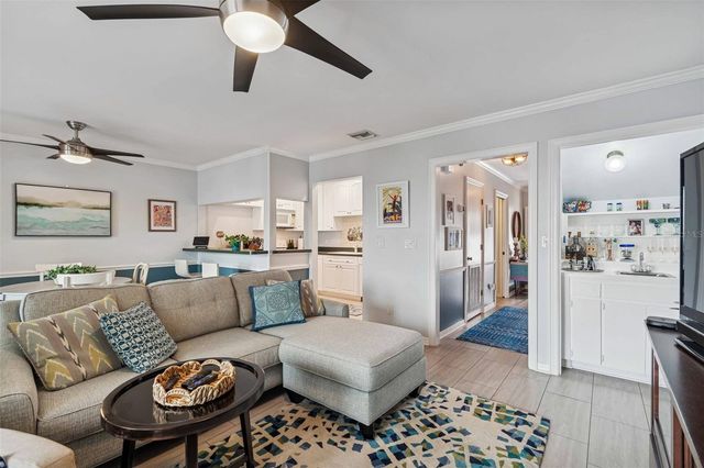 2417 W JETTON AVENUE, Tampa, FL 33629