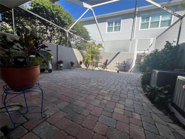 2417 W JETTON AVENUE, Tampa, FL 33629