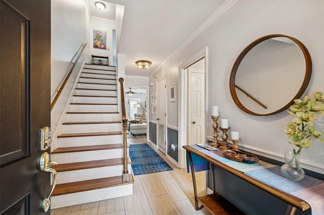 2417 W JETTON AVENUE, Tampa, FL 33629