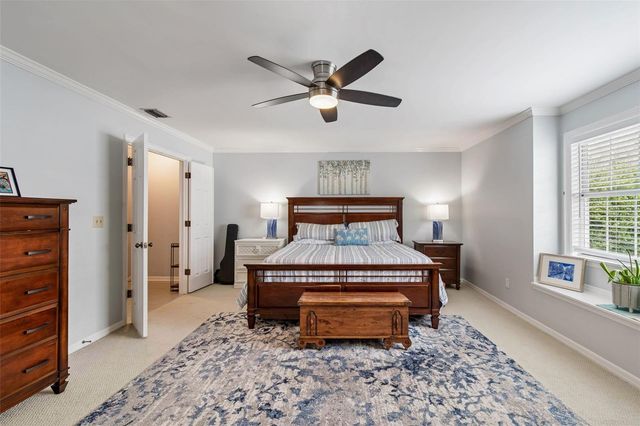 2417 W JETTON AVENUE, Tampa, FL 33629