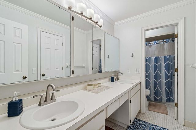 2417 W JETTON AVENUE, Tampa, FL 33629