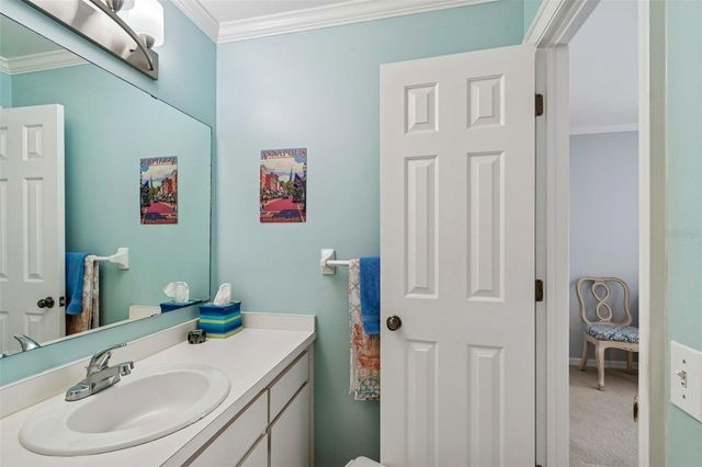 2417 W JETTON AVENUE, Tampa, FL 33629