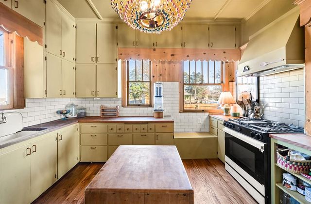 624 E Mansur Avenue, Guthrie, OK 73044