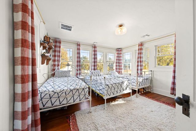 624 E Mansur Avenue, Guthrie, OK 73044