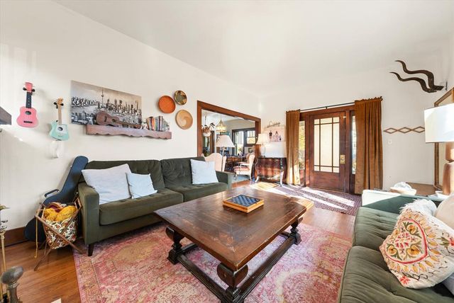 624 E Mansur Avenue, Guthrie, OK 73044