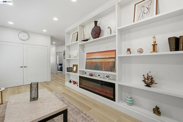 5605 E 16Th St, Oakland, CA 94621