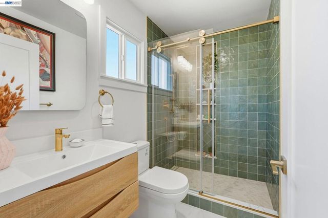 5605 E 16Th St, Oakland, CA 94621