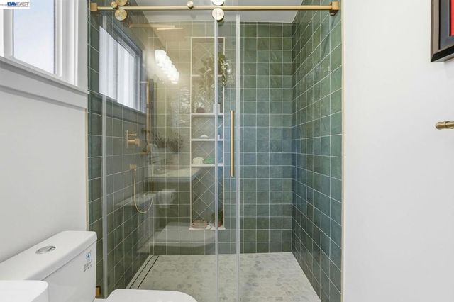 5605 E 16Th St, Oakland, CA 94621