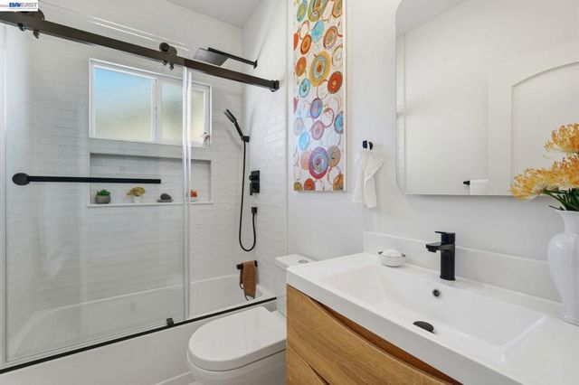 5605 E 16Th St, Oakland, CA 94621