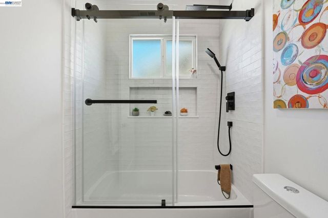 5605 E 16Th St, Oakland, CA 94621