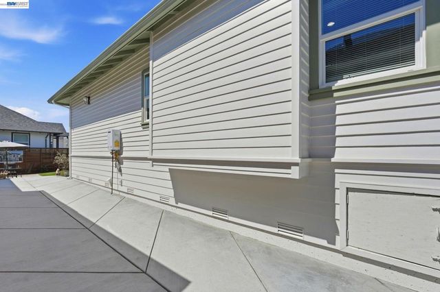 5605 E 16Th St, Oakland, CA 94621