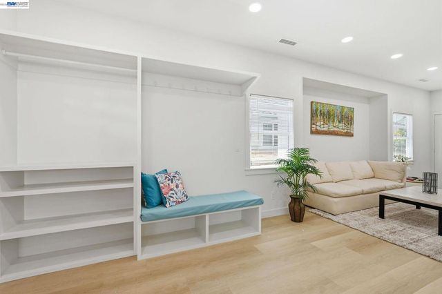 5605 E 16Th St, Oakland, CA 94621