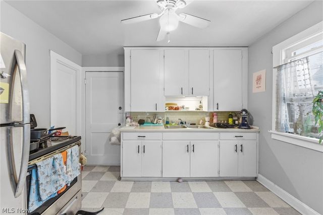 2161 Carabel Avenue, Lakewood, OH 44107