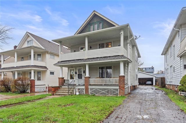 2161 Carabel Avenue, Lakewood, OH 44107