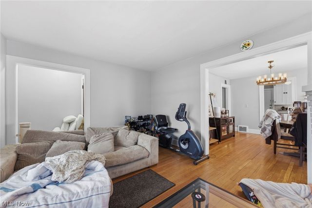 2161 Carabel Avenue, Lakewood, OH 44107