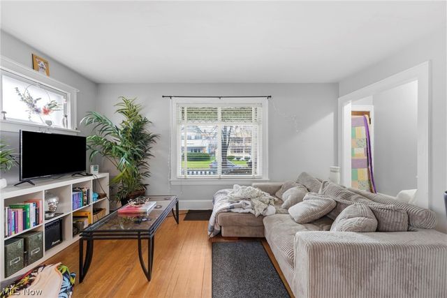 2161 Carabel Avenue, Lakewood, OH 44107