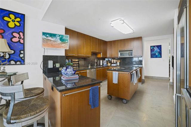 901 Brickell Key Blvd 2408, Miami, FL 33131