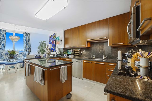 901 Brickell Key Blvd 2408, Miami, FL 33131
