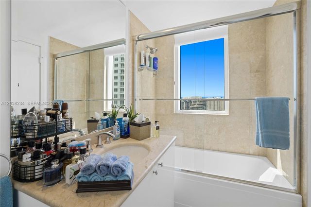 901 Brickell Key Blvd 2408, Miami, FL 33131
