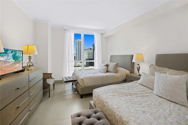 901 Brickell Key Blvd 2408, Miami, FL 33131