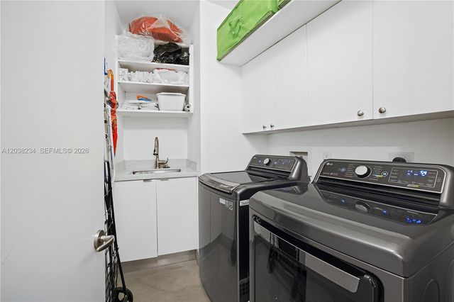 901 Brickell Key Blvd 2408, Miami, FL 33131