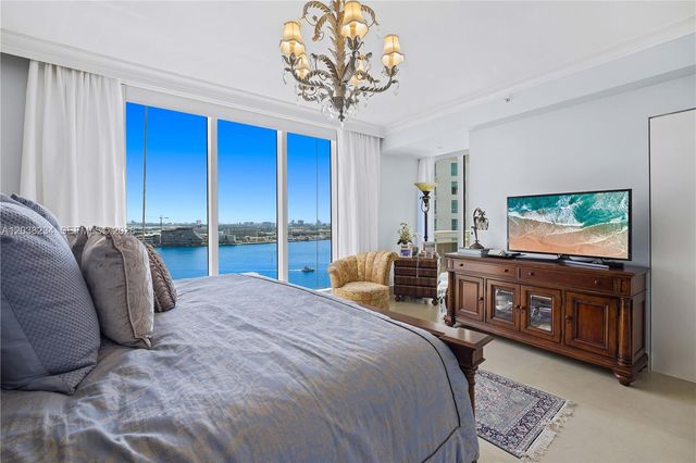 901 Brickell Key Blvd 2408, Miami, FL 33131