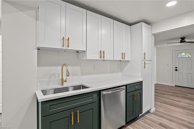 9 Pollux CIR, Portsmouth, VA 23701