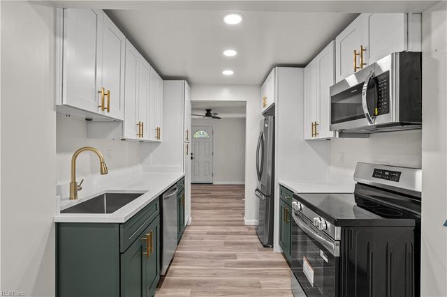 9 Pollux CIR, Portsmouth, VA 23701