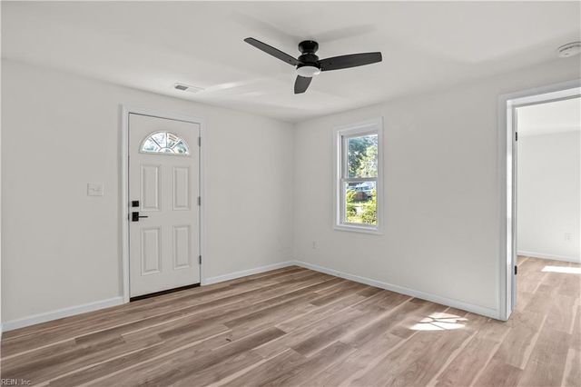 9 Pollux CIR, Portsmouth, VA 23701