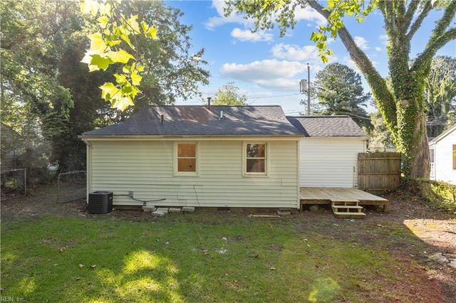 9 Pollux CIR, Portsmouth, VA 23701