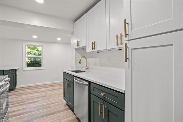 9 Pollux CIR, Portsmouth, VA 23701