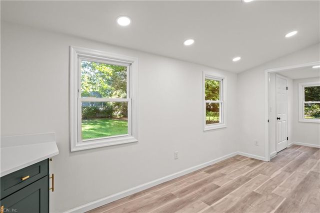 9 Pollux CIR, Portsmouth, VA 23701