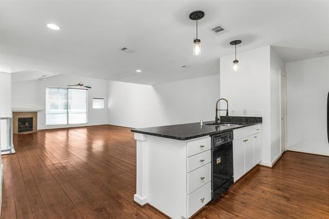 1429 Caddo Street B, Dallas, TX 75204