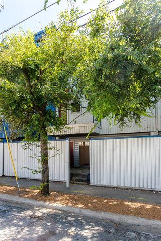 1429 Caddo Street B, Dallas, TX 75204