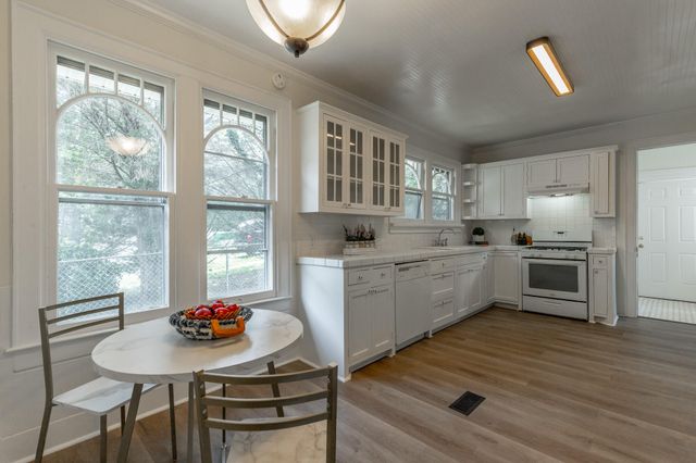 5405 Saint Elmo Avenue, Chattanooga, TN 37409