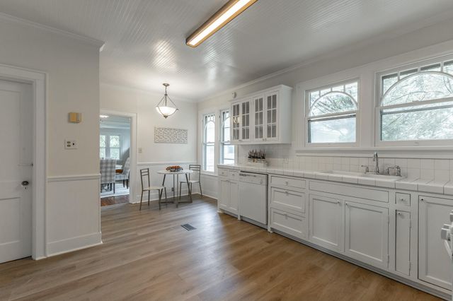 5405 Saint Elmo Avenue, Chattanooga, TN 37409