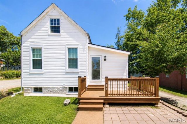 215 Weiss Avenue, St Louis, MO 63125