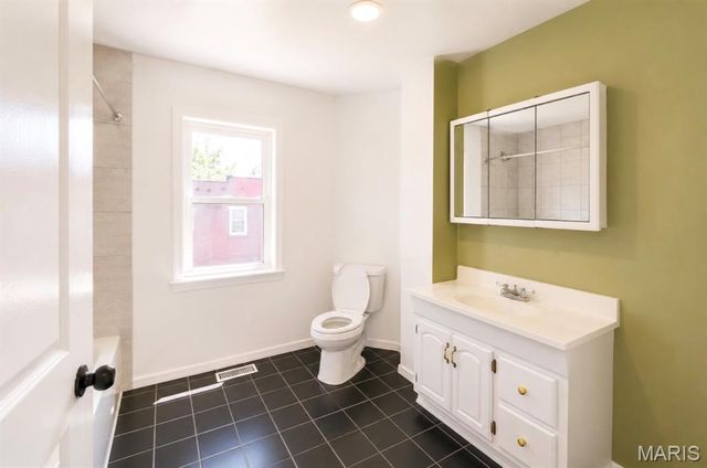 215 Weiss Avenue, St Louis, MO 63125